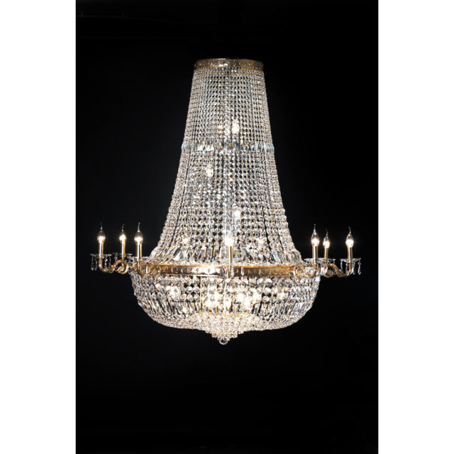 Empire valaisin. Empire kristallikruunu.