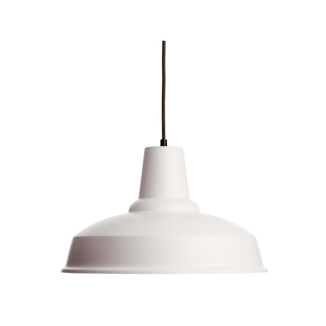 industrial riippuvalaisin sopii myös kotiin, jossa on skandinaavinen tyyli.