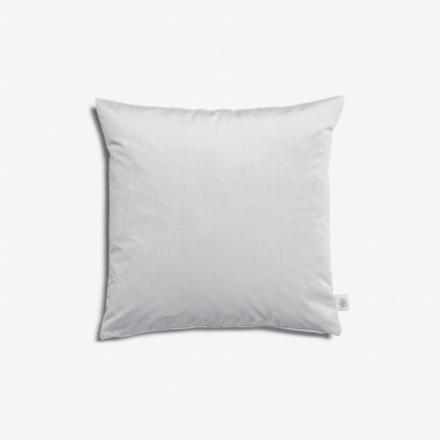 Vaaleanharmaa koristetyyny Helen Lennol