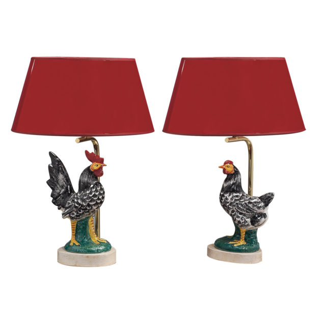 poytavalaisin-kukko-kana-punainen-varjostin-460 | Sisustusliike Portiikki Pöytävalaisin eläimet, punainen varjostin, kukko ja kana
